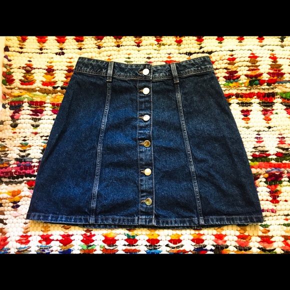Denim Skirt Size 4 🌻 - Picture 2 of 3